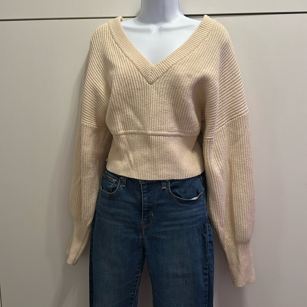 V-neck Knotted Crop Sweater